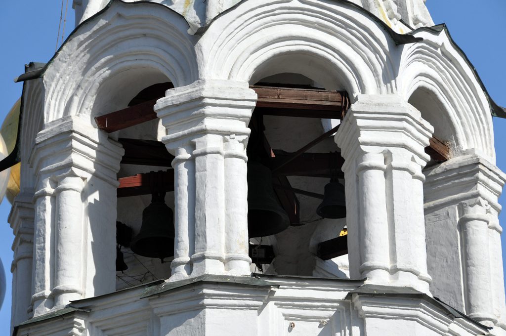 колокольня храма святителя Николы в Пыжах в Москве на Большой Ордынке.