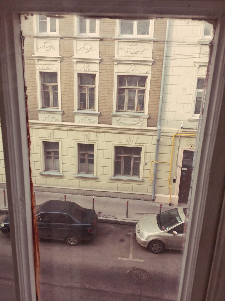 Вид из окна подъезда квартиры Аполлинария Васнецова в Москве